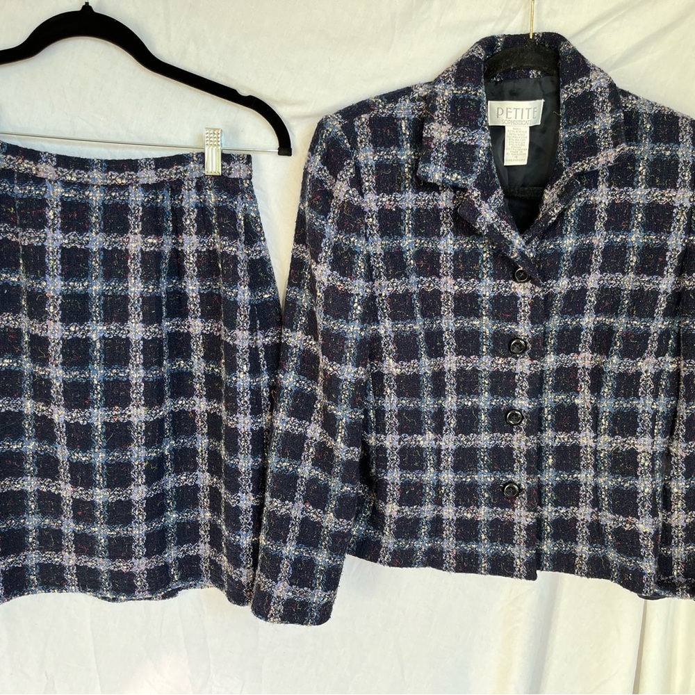VINTAGE Plaid Women's Skirt and blazer Set size 2 classic luxury wool